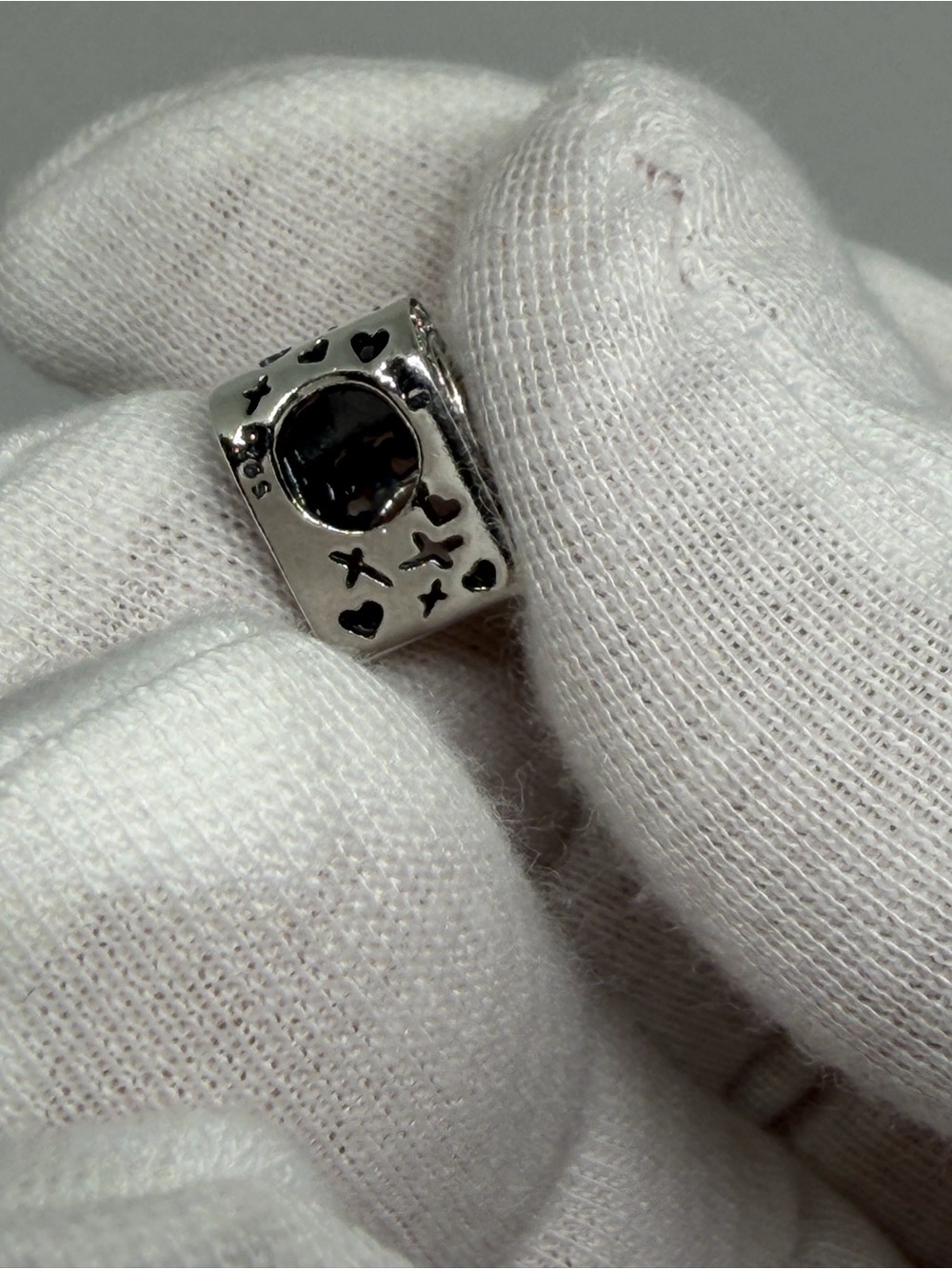 Pandora 798692C01 Sterling Silver Pave Heart Charm - Sparkling Clear Stones - Picture 4 of 6